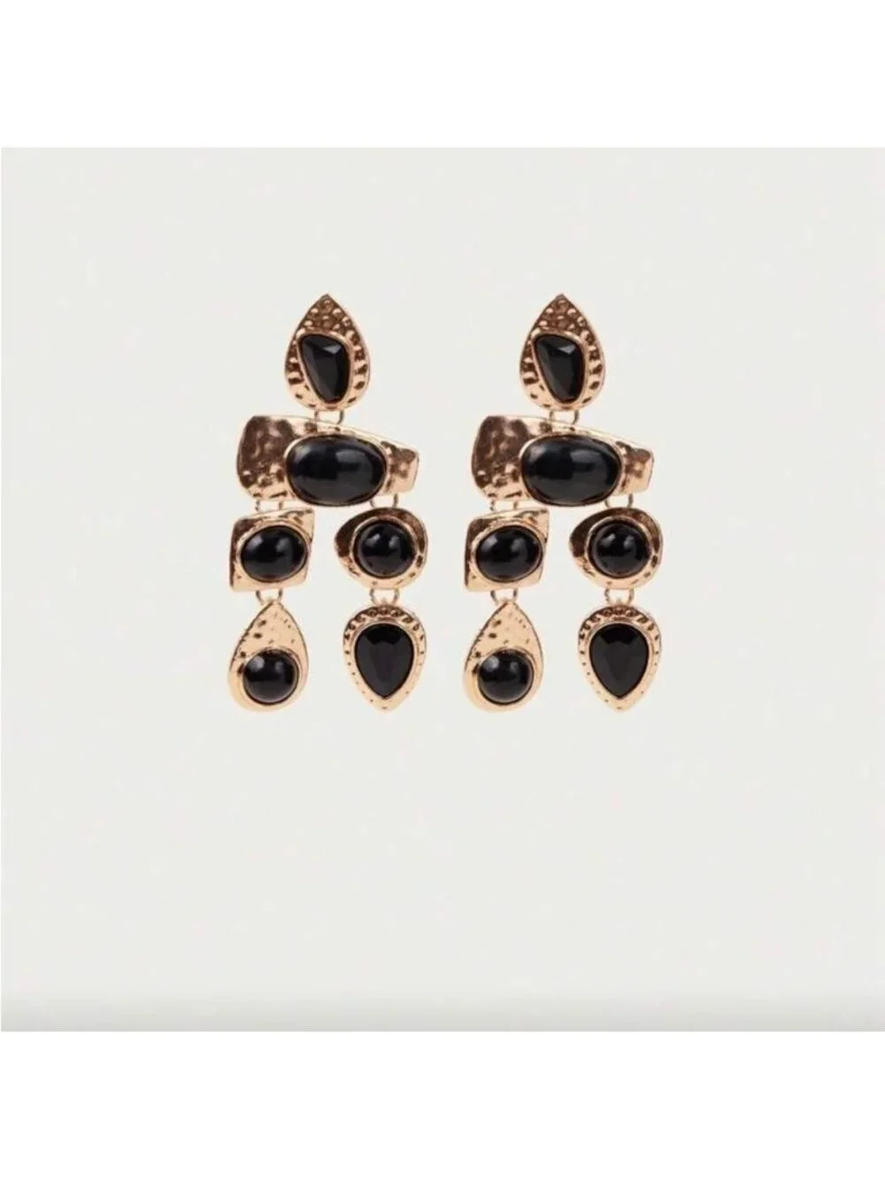 Black stone Earrings Q546